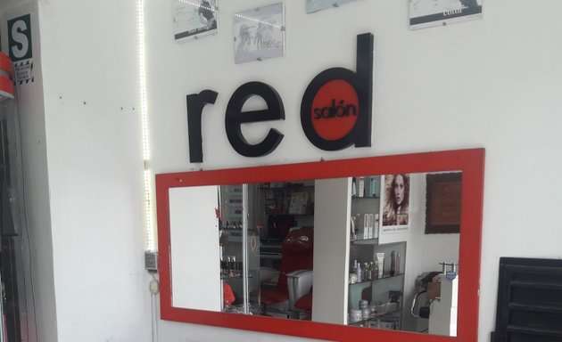 Foto de Lucy Red Salon