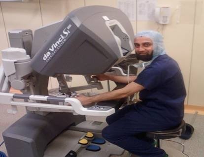 Photo of Hunaid Vohra MB BS MRCS MD FRCS (CTh) FETCS PhD Consultant Heart Surgeon