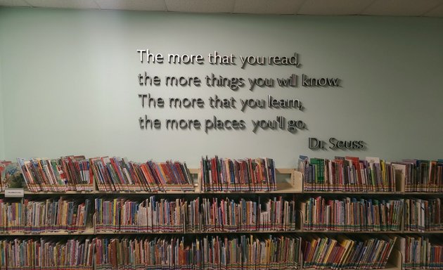 Photo of MCAS Miramar Library- USMC MCCS