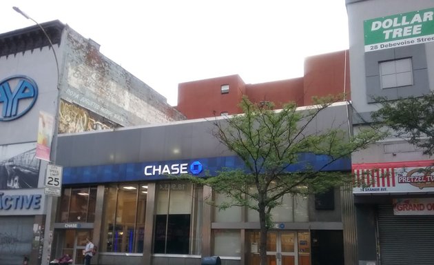 Photo of Chase Bank