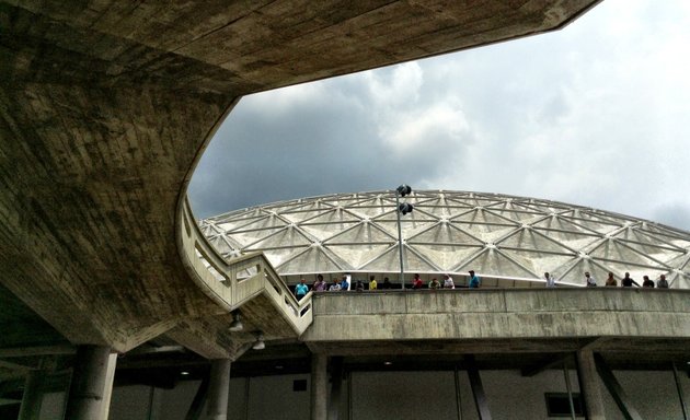 Foto de Estacionamiento Poliedro de Caracas