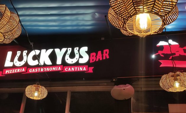 Foto de Luckyus Bar Restaurant