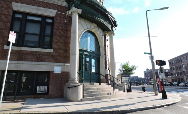 Photo of Uphams Corner Branch of the Boston Public Library