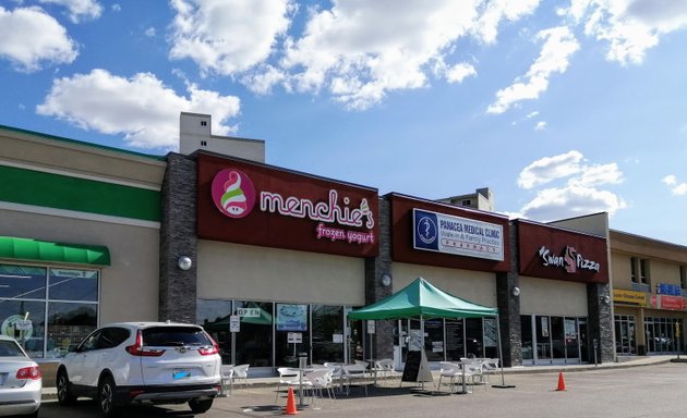 Photo of Menchie's Frozen Yogurt