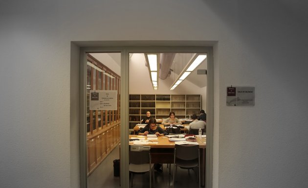 Foto de Biblioteca de la Facultad de Bellas Artes