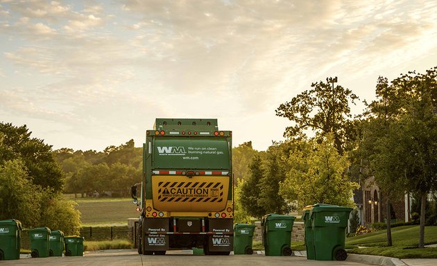 Photo of WM - Chicago Recycling Services (RSI) Recycling Center