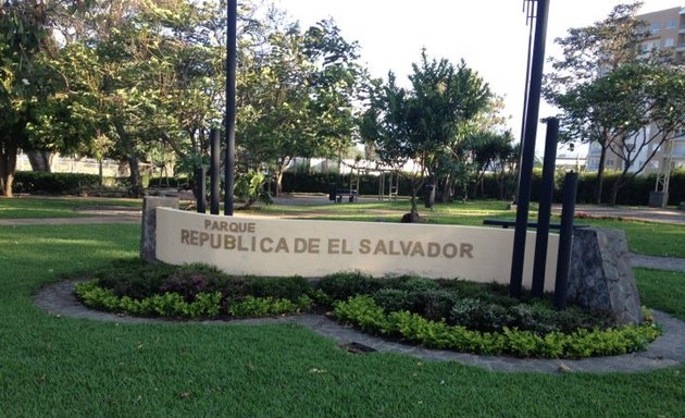 Foto de Parque República De El Salvador