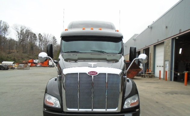 Photo of Schneider Truck Sales