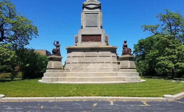 Photo of Douglas Tomb State Historic Site