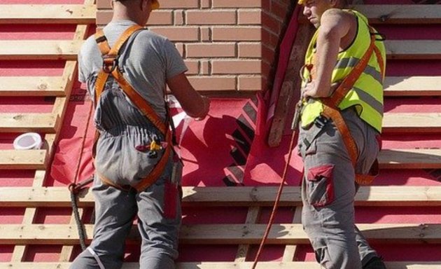 Photo of Roofer Splott