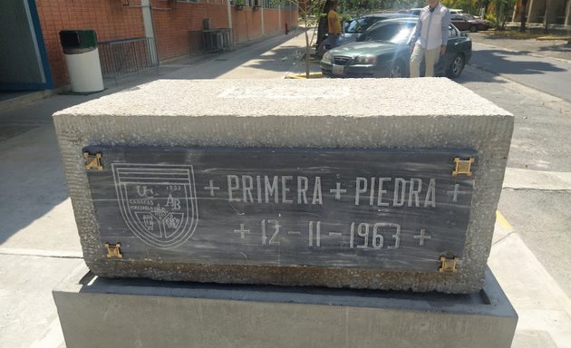 Foto de UCAB Primera piedra