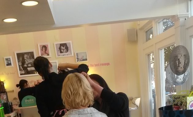 Photo of Benefit Cosmetics Boutique & BrowBar