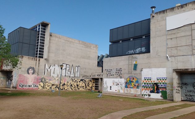 Foto de Facultad de Filosofía y Humanidades (F.F. y H.) | U.N.C.