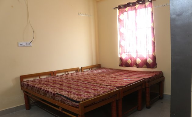 Photo of Swathi Deluxe Accomodation PG For Gents