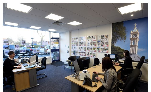Photo of Hunters Estate Agents North Leeds.