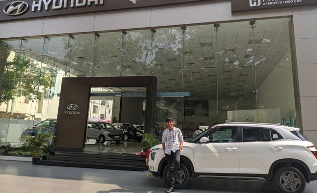 Photo of Trident Hyundai Yeshwanthpur Car Showroom
