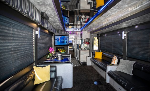 Photo of la vip bus