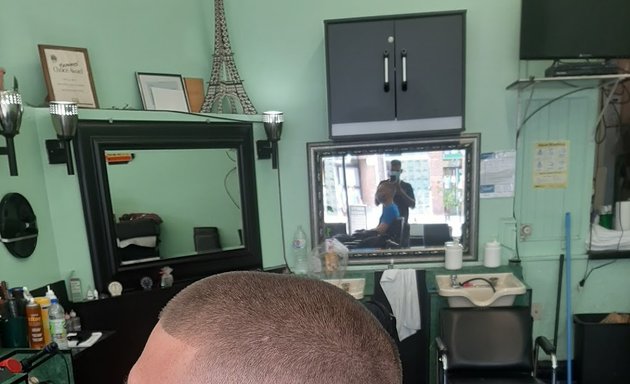 Photo of Broadview barber salon