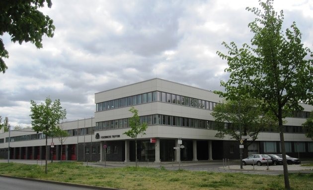 Foto von Berliner Feuerwehr Feuerwache Treptow