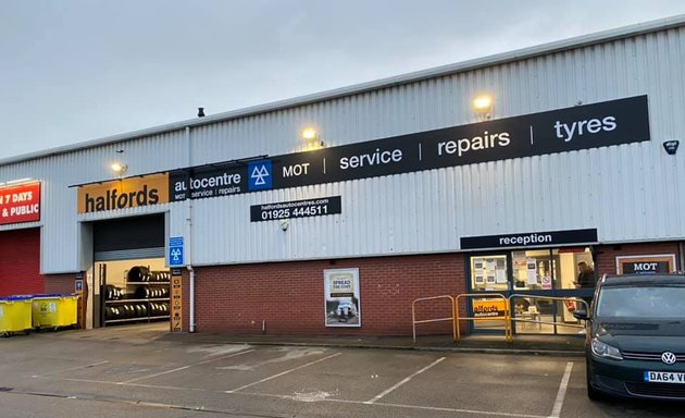 Photo of Halfords Autocentre Warrington (Hawleys Trade Pk)