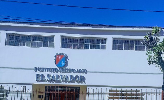 Foto de Instituto Secundario El Salvador