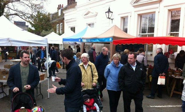 Photo of Barnes Collectors Market