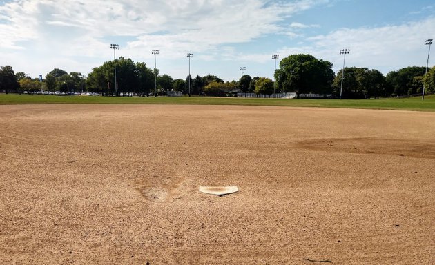 Photo of Baseball Junior/Softball