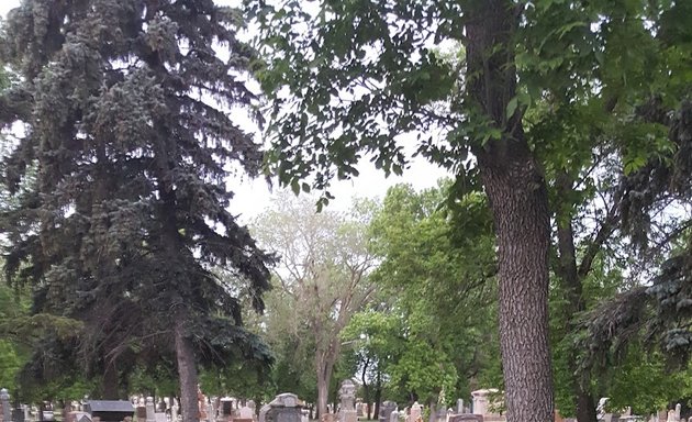 Photo of Regina Cemetery Walking Tours