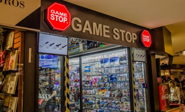 Foto de Tienda de Juegos - GAME STOP