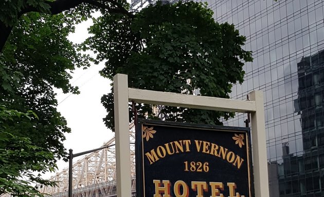 Photo of Mount Vernon Hotel Museum & Garden