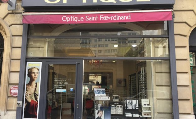 Photo de Optique Saint Ferdinand - Opticien Paris 17 Lunettes de vue, de soleil et lentilles