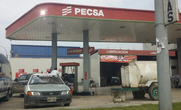 Foto de Estación de servicio PECSA - Servicentro el Pionero