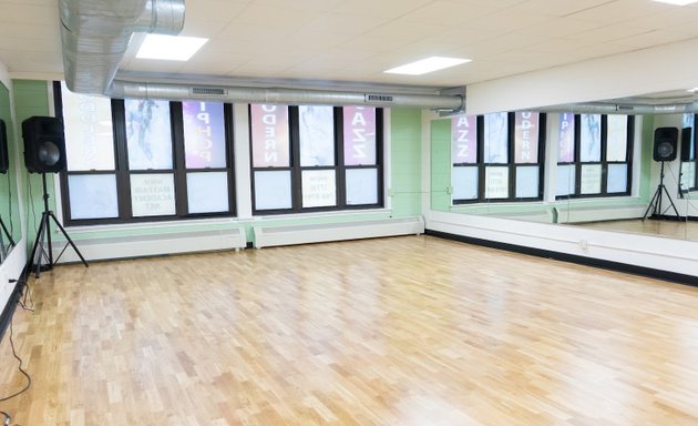 Photo of Mayfair Arts Center, a program of the Chicago Human Rhythm Project