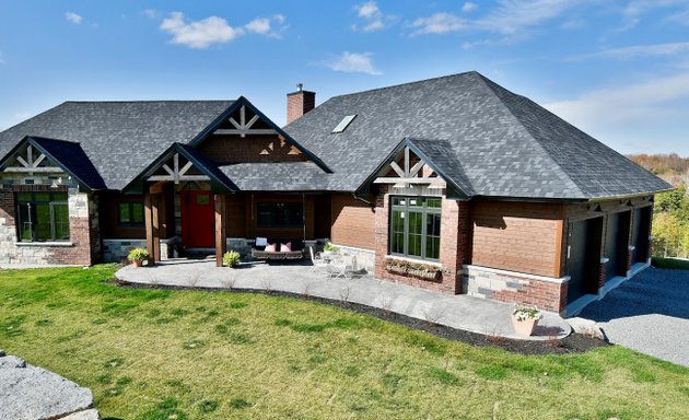 Photo of Lakeridge Property International Brokerage