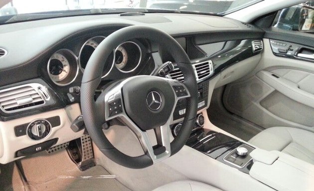 Photo de Mercedes-Benz Longchamp