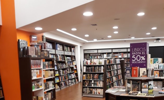 Foto de Librería Mr.Books Scala Shopping