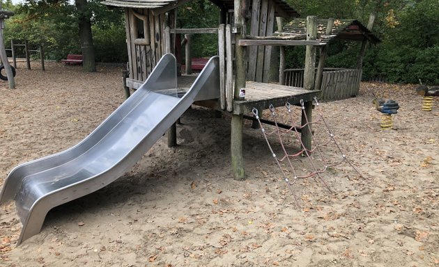 Foto von Kinderspielplatz Genfenbergstrasse