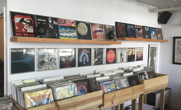 Photo of Morpho Gallery Records and Art