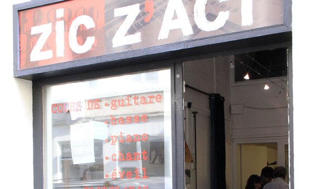 Photo de École de musique actuelle ZIC Z'ACT - Guitorama Lyon