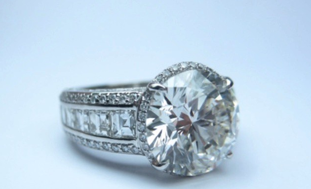 Photo of Jeweler's Rowe Diamonds