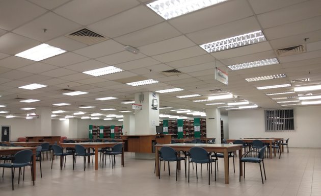 Photo of USM Engineering Library