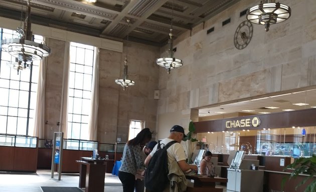 Photo of Chase Bank