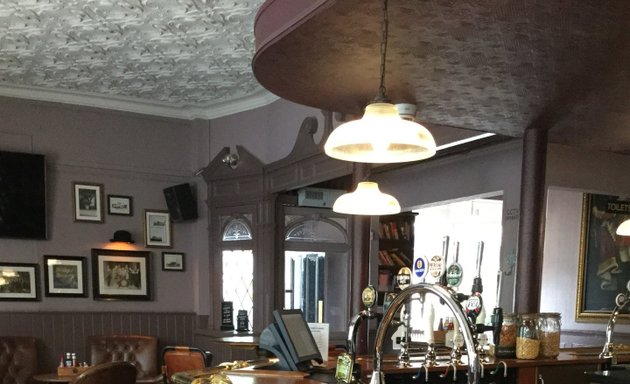 Photo of The Prince Edward, Bayswater