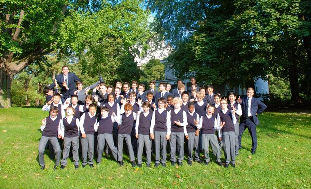 Photo of Maîtrise des Petits Chanteurs du Mont-Royal Primary School