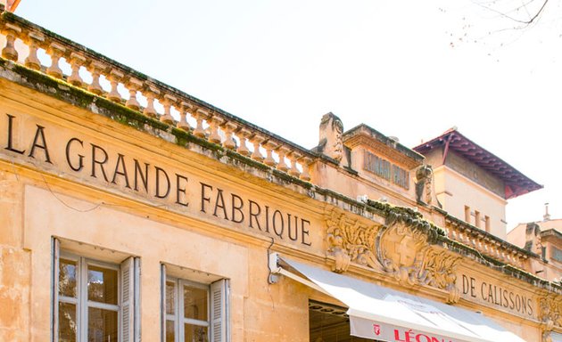 Photo de Calissons d'Aix Léonard PARLI - Boutique historique 1920 classée au patrimoine Aixois