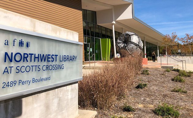 Photo of Northwest Library at Scotts Crossing