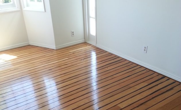 Photo of Almahdi Hardwood Flooring