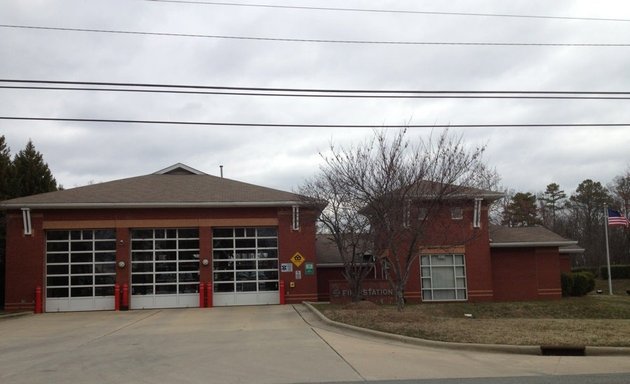 Photo of Charlotte Fire Department Station 31