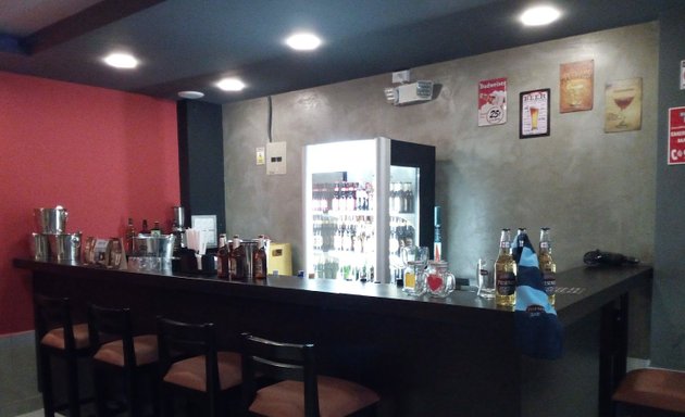 Foto de PLAZA COCTELuio Gastro Bar