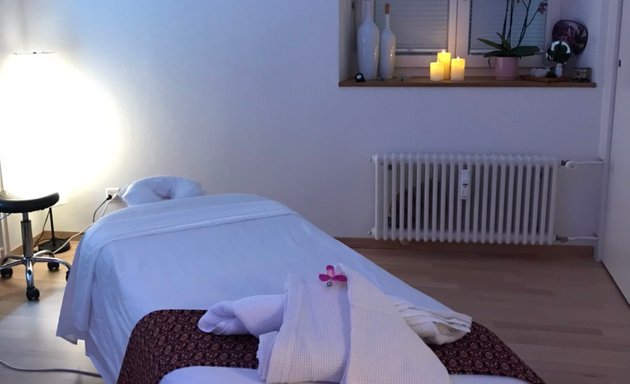 Foto von zen spa Kosmetik & Massage, Wimpernverlängerung Duangjai Rogatsch Zürich